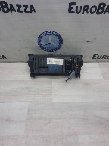 Блок управления климатом Mercedes R171 A1718300485