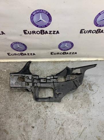 Правый каркас переднего бампера Mercedes R230 2308850465