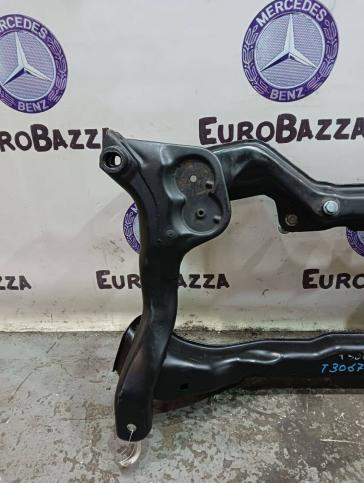 Подрамник передний Mercedes R171 A1716200087