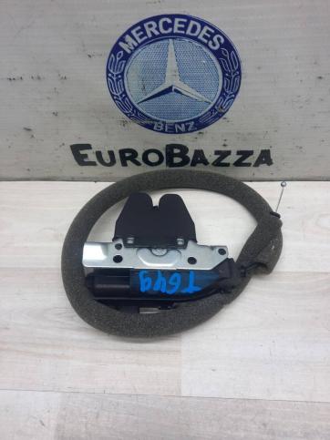 Замок крышки багажника Mercedes W204 A2047500085