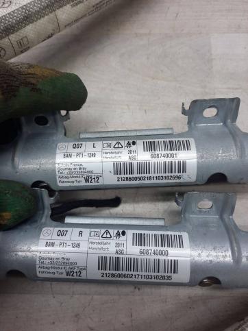 Шторка безопасности боковая Mercedes W212 A2128600602