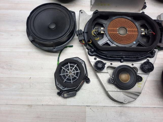 Акустика Harman Cardon Mercedes W204 A2048205602