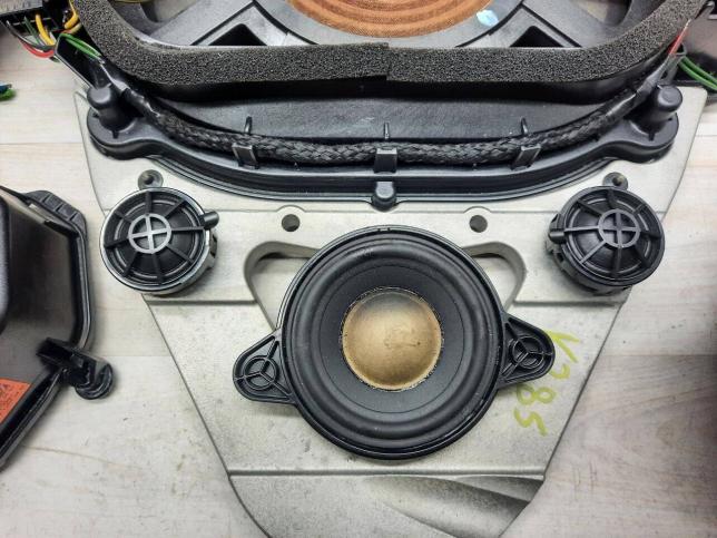 Акустика Harman Cardon Mercedes W204 A2048205602