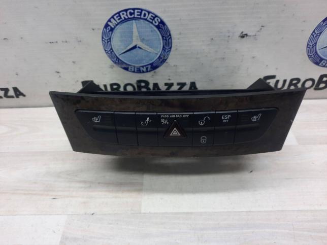Блок кнопок центральной консоли Mercedes W219 A2196800614