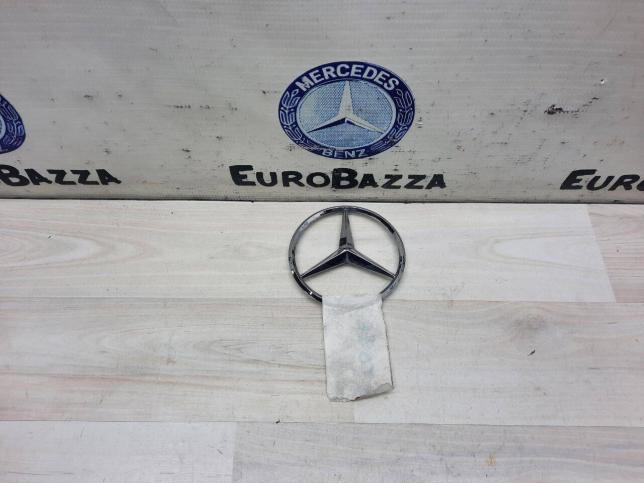 Знак в крышку багажника Mercedes X164 A1648170016