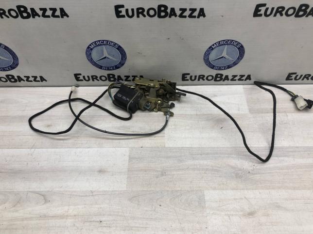 Замок передней правой двери Mercedes W638 Vito A6387200535