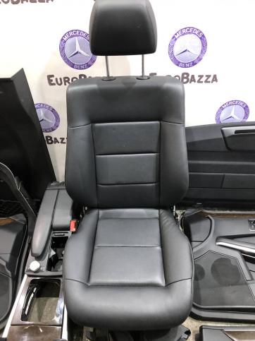Переднее сидение Mercedes W212 A2129100146