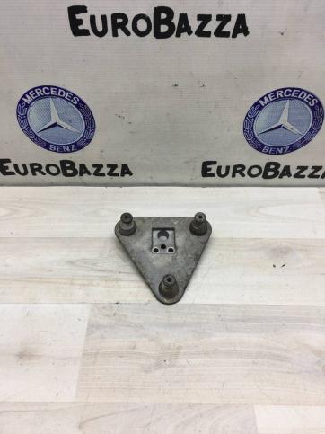 Кронштейн блока ABS Mercedes W638 Vito A9014310940