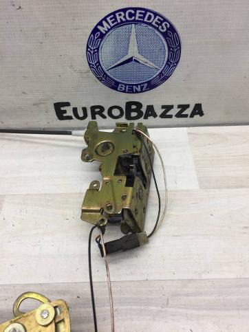 Замок правой сдвижной двери Mercedes W638 Vito A6387300335