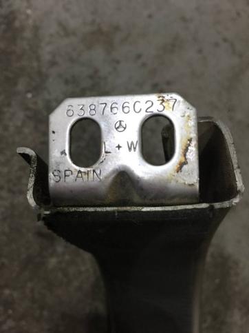 Направляющая правой сдвижной двери Mercedes W638 A6387660237