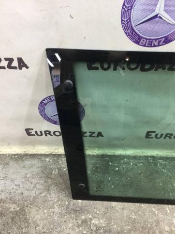 Форточка задняя левая Mercedes W638 Vito A6386701212
