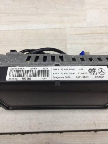 Экран центральный передней панели Mercedes W204 A1729016500