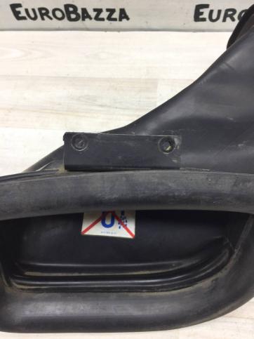 Патрубок воздушного фильтра Mercedes W638 Vito A6388312345