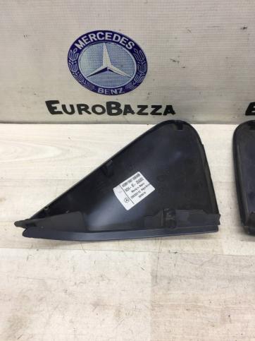 Накладка зеркала заднего вида Mercedes W638 Vito A6388110607