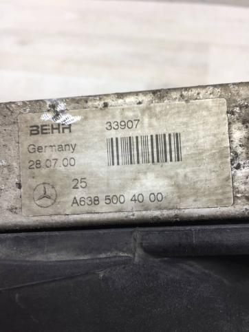 Радиатор охлаждения АКПП Mercedes W638 Vito A6385004000