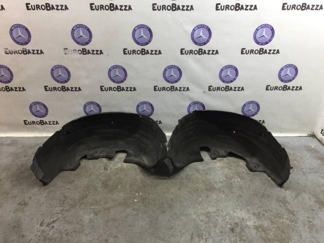 Подкрылок задний Mercedes W212 A2126906330