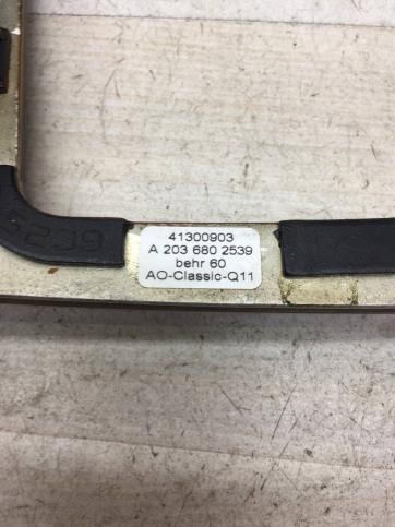 Накладка центральной консоли Mercedes W203 A2098300085