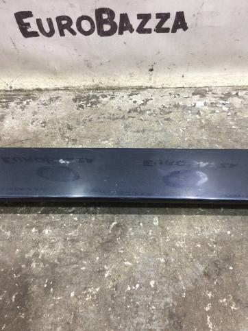 Накладка рельс сдвижной двери справа Mercedes W638 A6386980330