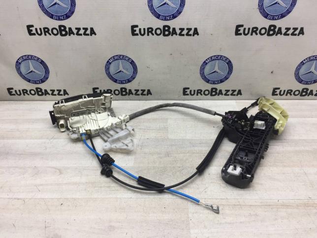 Замок задней левой двери Mercedes W212 A2047302935