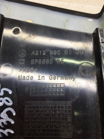 Накладка центральной стойки кузова Mercedes W212 A2126901926
