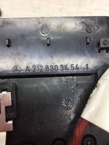 Дефлектор торпеды боковой Mercedes W212 A2128303354