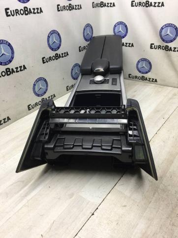 Подлокотник Mercedes W212 A2126809450
