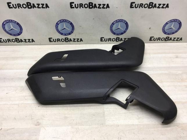 Боковой пластик переднего сидения Mercedes W212 A2129180000