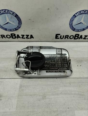 Люк бензобака Mercedes W220 A2205840139