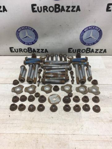 Болт заднего моста Mercedes W204 A0029904520