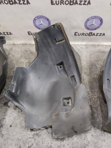 Подкрылок передний Mercedes W164 A1648840922
