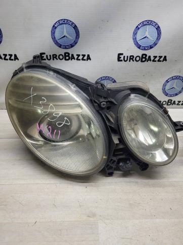 Фара ксеноновая Mercedes W211 A2118201361