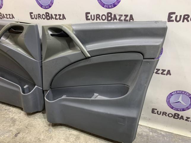 Дверная карта передней двери Mercedes W639 Vito A6397270071