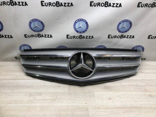 Решетка радиатора Mercedes W204 A2048800023