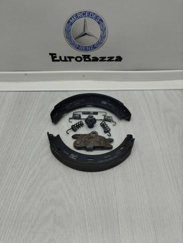 Колодка ручника Mercedes W203 A2034200120