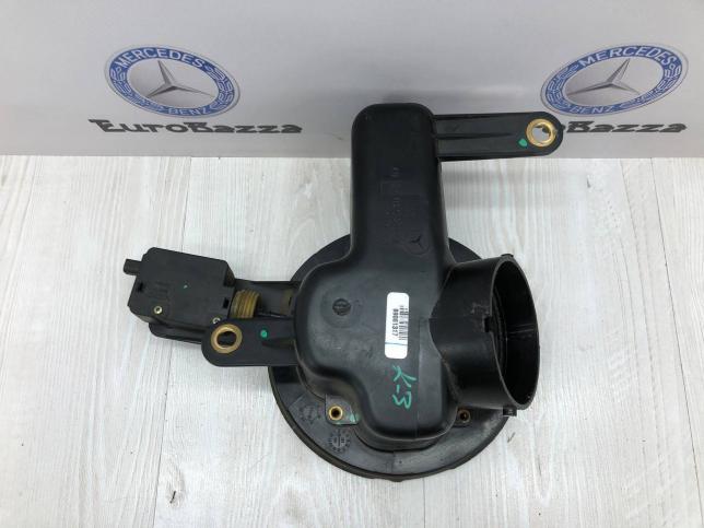 Лючок бензобака в сборе Mercedes W163 A1636300567