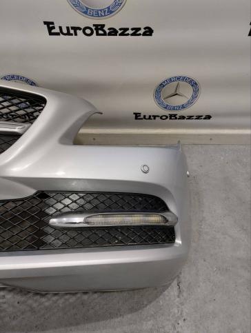 Передний бампер с решеткой Mercedes R172 A1728850525