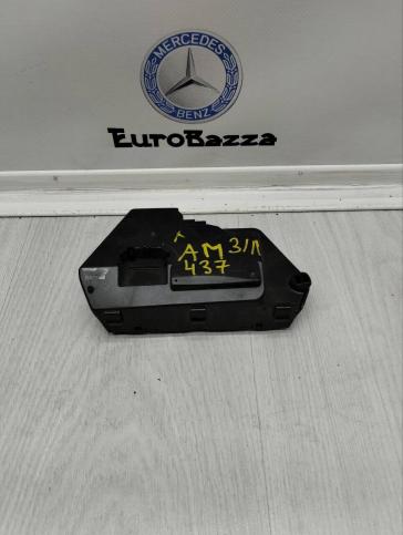 Блок управления задним сидением Mercedes W220 A2208211558