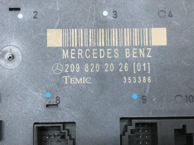 Блок управления правой двери Mercedes W209 A2098202026