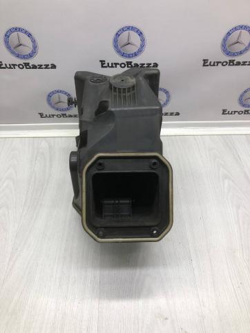 Корпус блока предохранителей Mercedes W221 A2215401182