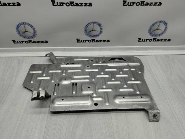 Кронштейн блоков управления Mercedes W221 A2216840237