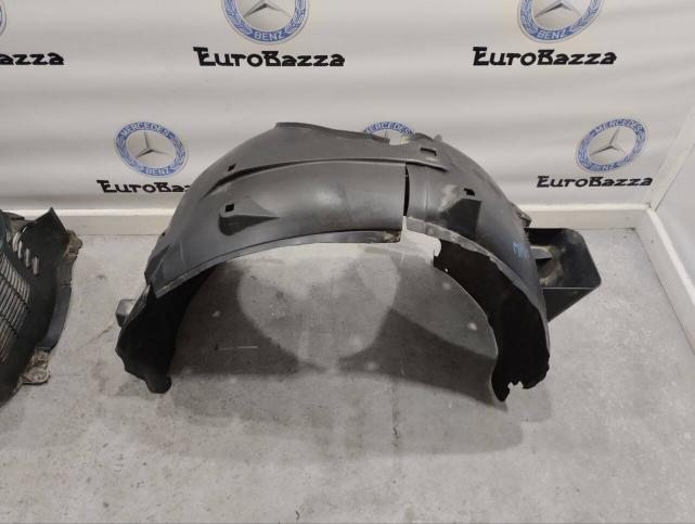 Подкрылок передний Mercedes W215 A2156981430