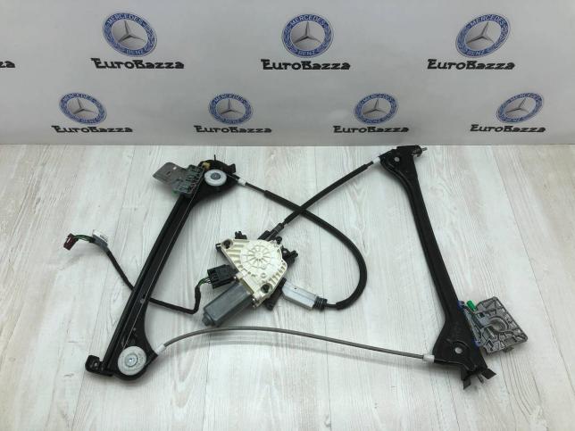 Стеклоподъемник правой двери Mercedes R172 A1727200246