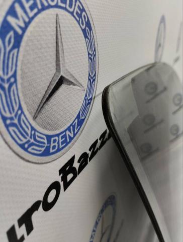 Стекло двери передней правой Mercedes W221 А2217200818