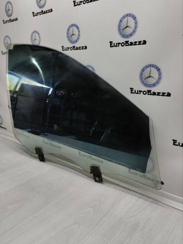 Стекло двери передней правой Mercedes W221 А2217200818