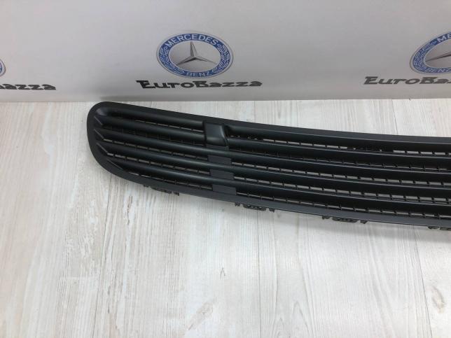 Решетка капота Mercedes W215 A2208800205