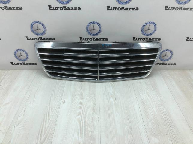 Решетка радиатора Mercedes W210 A2108800683