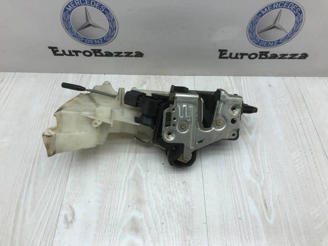 Замок двери передней левой Mercedes W210 A2027204335