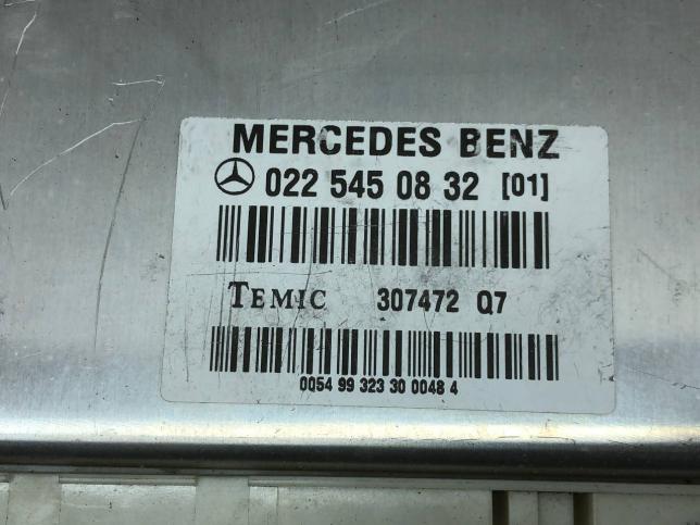 Блок управления гидроподвеской Mercedes W215 A0225450832