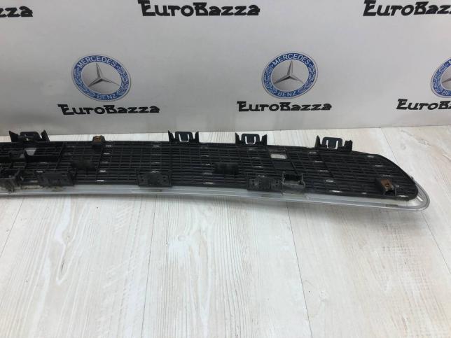 Накладка капота Mercedes W220 A2208800205