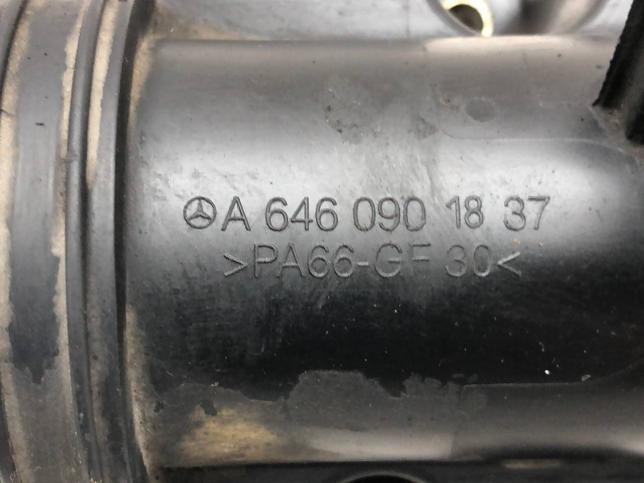 Патрубок интеркулера Mercedes Om646 A6460901837